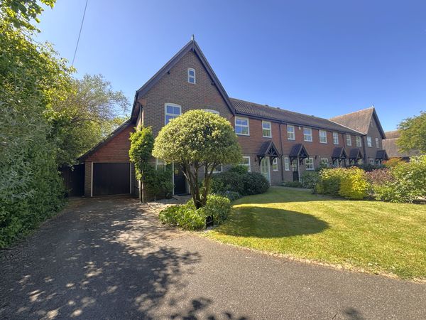 The Common, Cranleigh, GU6