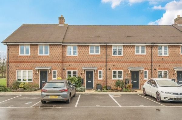 Pippin Close, Cranleigh, GU6