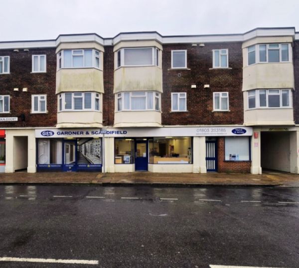 South Street, Lancing, BN15