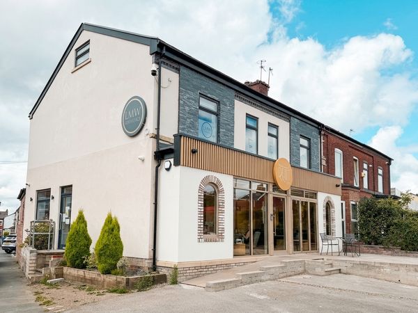 Chorley Road, Manchester, M27