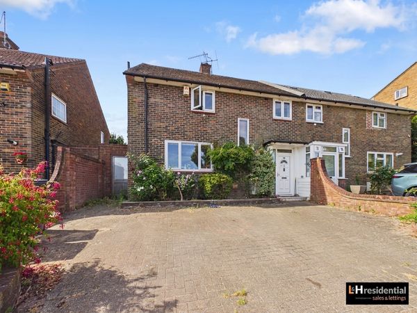 Ripon Way, Borehamwood, WD6
