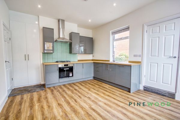 Hollinsend Road, Sheffield, S12