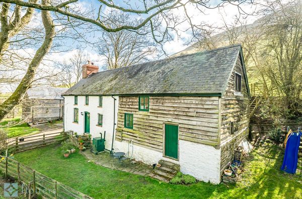 Maesbryn Coch, Llanfaredd, Builth Wells, LD2