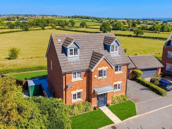 Vounog Hill, Penyffordd, CH4