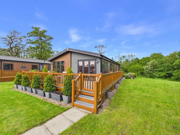 London Road, Allostock, WA16
