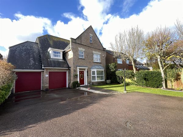 Howland Close, Eastbourne, BN23