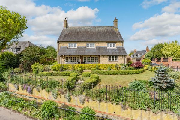 Green Lane, Braybrooke, LE16