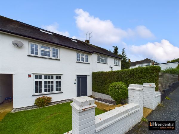 Fairburn Close, Borehamwood, WD6