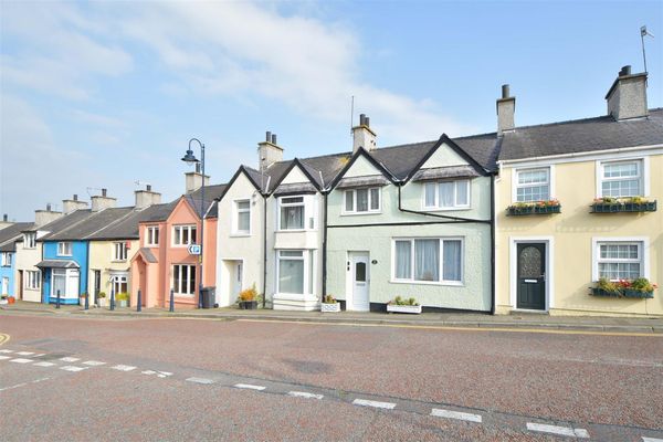 High Street, Cemaes Bay, LL67