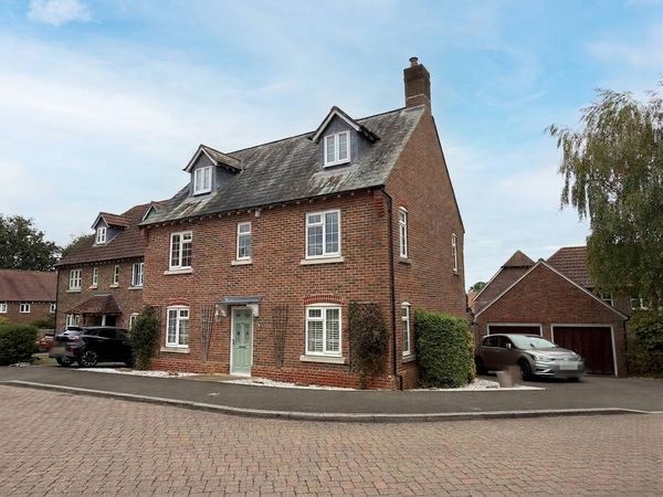 Willetts Way, Loxwood, RH14