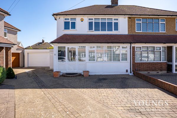 Dart Close, Upminster, RM14