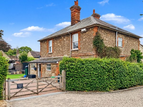 Packhorse Lane, Marcham, OX13