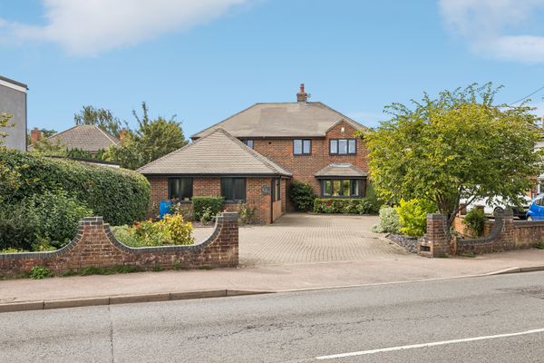 Ampthill Road, Flitwick, MK45