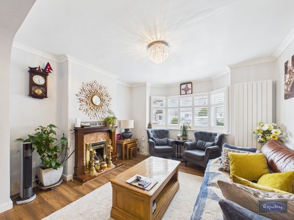 Ivedon Road, Welling, DA16