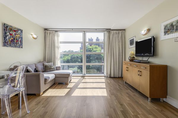 Buckingham Palace Road, Consort Rise House, SW1W