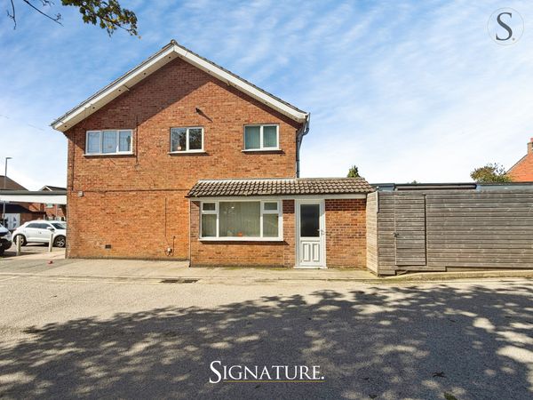 Rosemead Drive, Oadby, LE2
