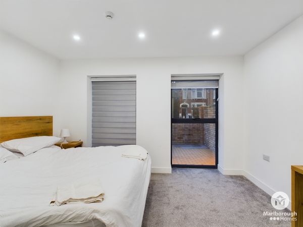 Barking Road, London, E13