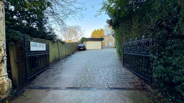 Hockley Lane, Wingerworth, S42
