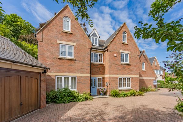 Garfield Close, Market Harborough, LE16