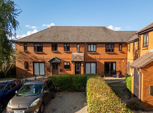 Plested Court, Stoke Mandeville, HP22