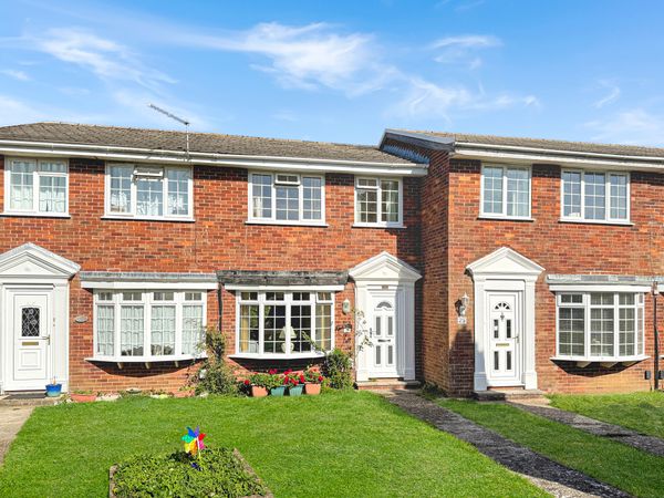 Westwood Close, Cowes, PO31