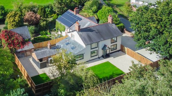 Haughton, Tarporley, CW6