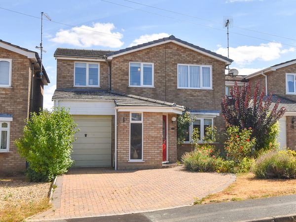 Home Close, Blisworth, NN7
