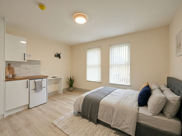 128 Beecham Road, Reading, RG30