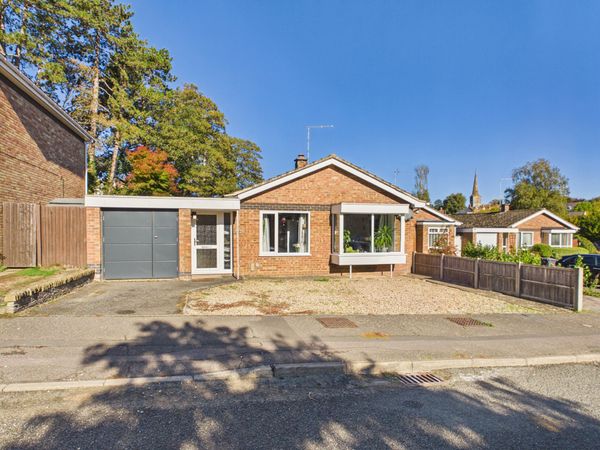 Smithland Court, Greens Norton, NN12