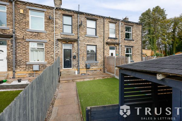 Valley Road, Liversedge, WF15