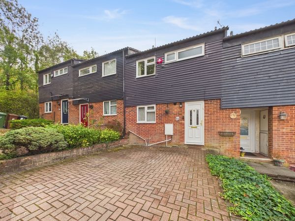 Neagle Close, Borehamwood, WD6