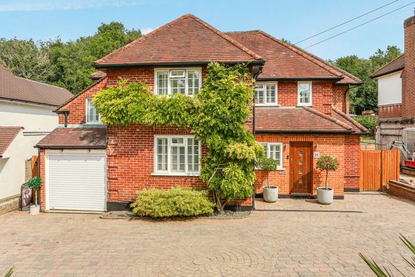 Green Curve, Banstead, SM7