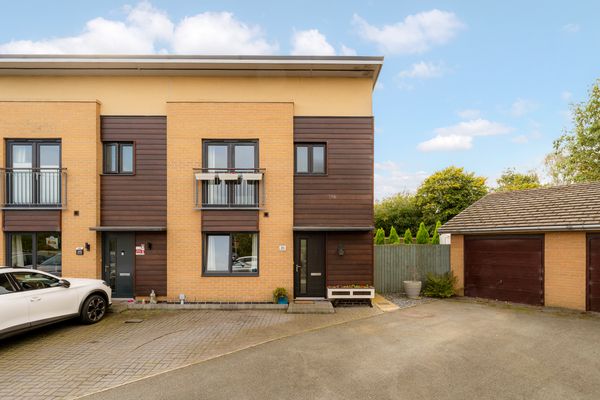 Brackendale, Halton Brook, WA7