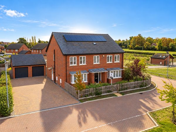 Purser Crescent, Thame, OX9