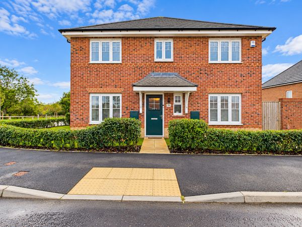Lyndale Road, Burscough, L40