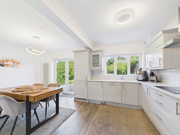 Milton Drive, Borehamwood, WD6