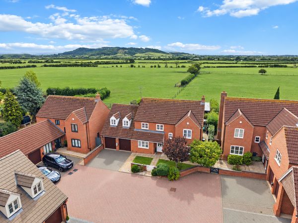 Upper Oaks Court, Aston-On-Carrant, GL20