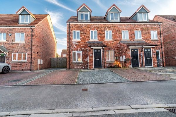 Bounty Drive, Kingswood, HU7