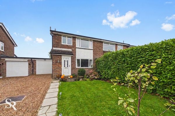 Rowton Grange Road, Chapel-En-Le-Frith, SK23