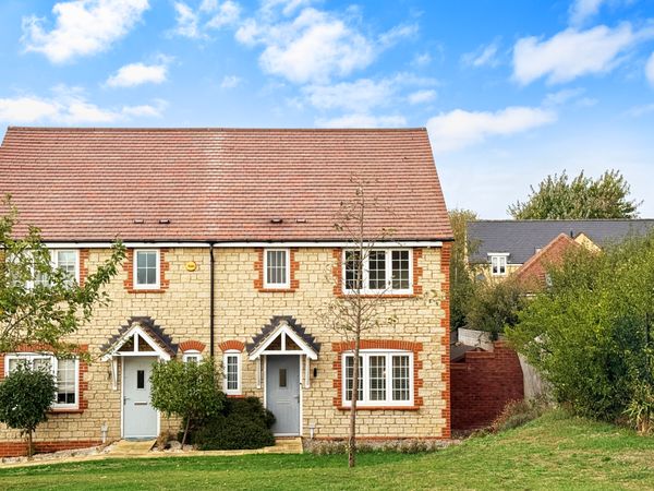 Corallian Drive, Faringdon, SN7