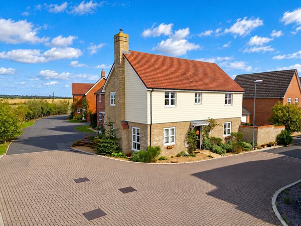 Newton Avenue, Aylesbury, HP18