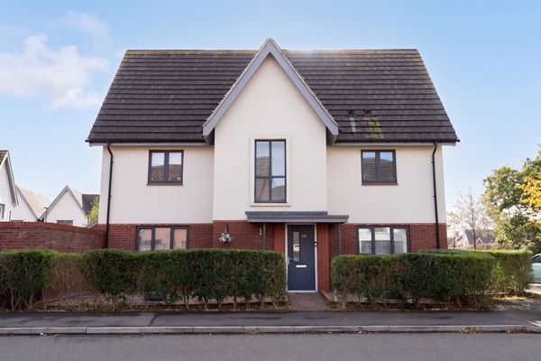 Millais Close, Tadpole Garden Village, SN25