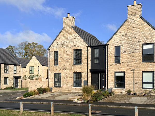 Juno Gardens, Highworth, SN6