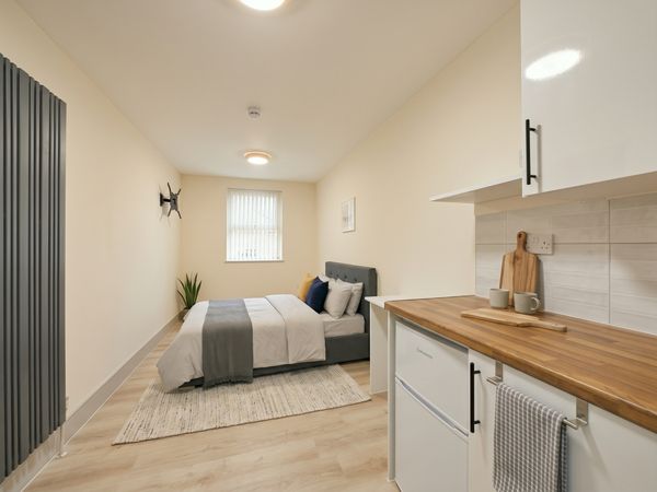128 Beecham Road, Reading, RG30