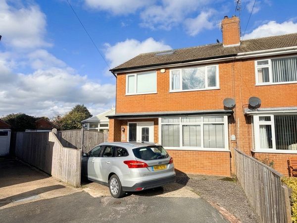 Beverley Road, Cayton, YO11