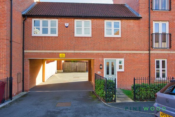 Vicarage Walk, Clowne, S43