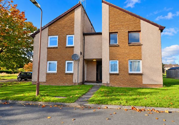 Orchard Place, Livingston, EH54