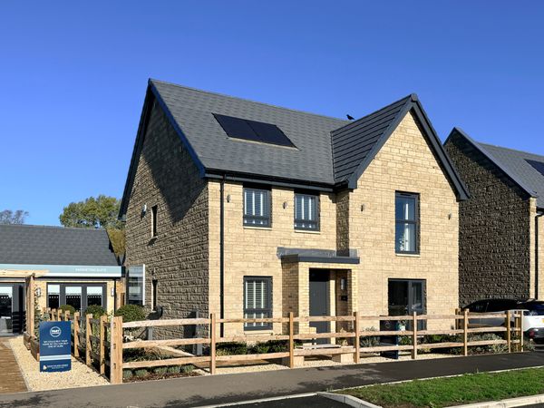 Honeymans Helm, Highworth, SN6