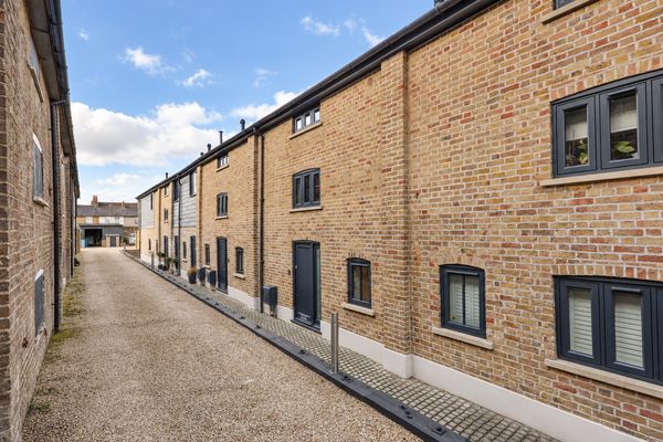 New Road, Ware, SG12