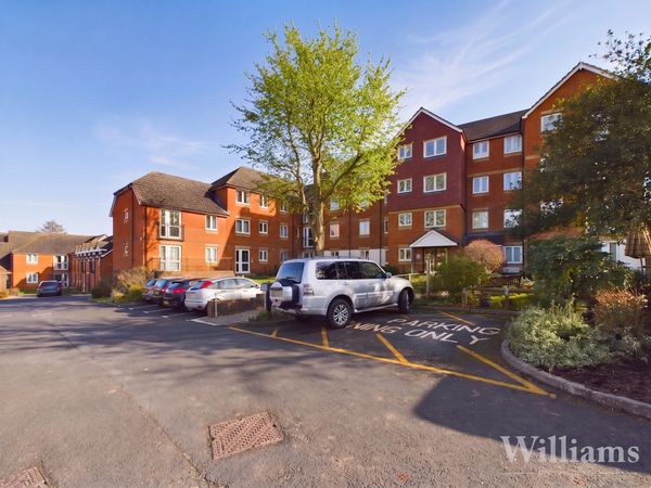 Willow Road, Aylesbury, HP19